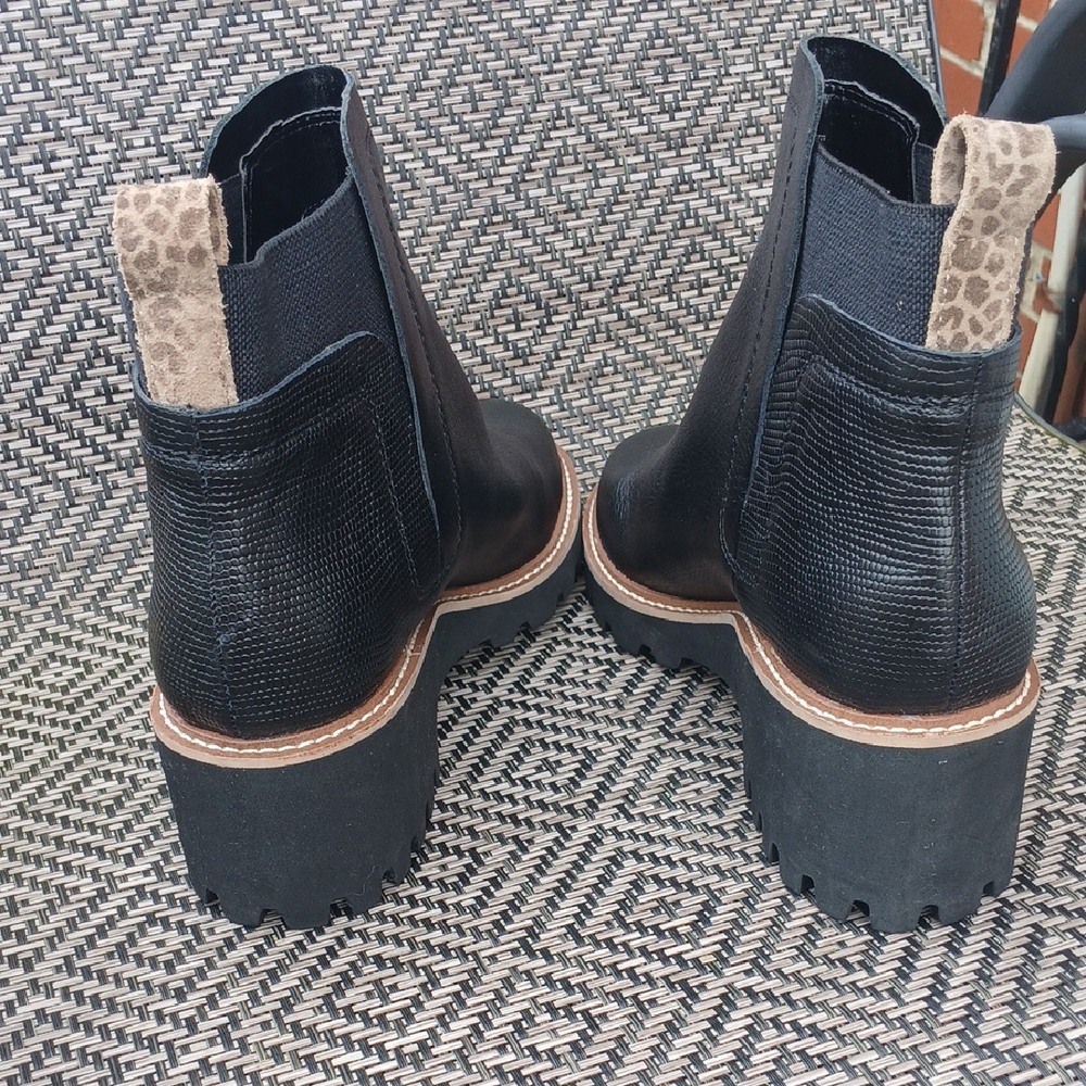 Dolce Vita Black Ankle Boots - Picture 4 of 6